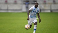 Berikutnya ada Samba Diallo, kapten Senegal U-20 yang kini bermain untuk Dynamo Kiev dan sudah tampil di Liga Europa musim ini. Foto: NurPhoto via Getty Images/NurPhoto