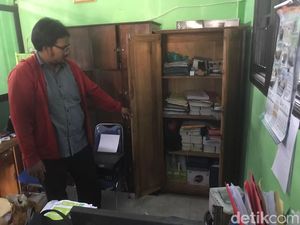 SMP Islam di Mojokerto Dibobol Maling, Proyektor-Laptop Isi Data Dana BOS Raib SMP Islam di Mojokerto Dibobol Maling, Proyektor-Laptop Isi Data Dana BOS Raib