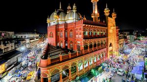 Suasana Ramadan di Masjid Terbesar Kolkata India