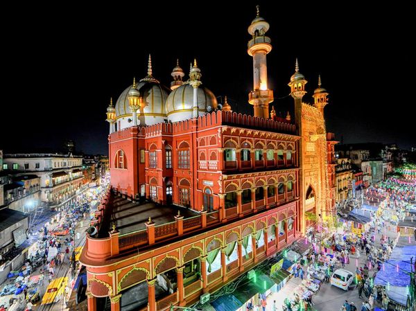 Suasana Ramadan di Masjid Terbesar Kolkata India