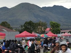 Tempat Ngabuburit Baru di Garut, Jadi Lokasi Warga Berburu Takjil