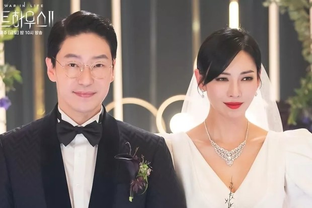 The Penthous, drama makjang paling ikonik dan menguras emosi / Foto: Soompi.com The Penthous, drama makjang paling ikonik dan menguras emosi / Foto: Soompi.com