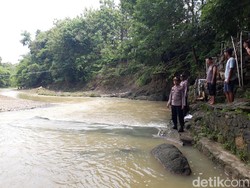 Tim SAR Sisir Sungai Wonosegoro Boyolali Cari 2 Bocah Kembar Hanyut
