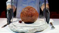 Wow! Bakso Jumbo Ini Terbuat dari DNA Gajah Purba