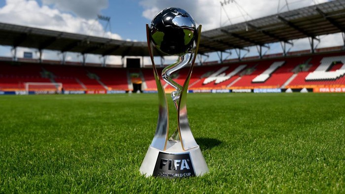 LODZ, POLAND - MAY 18: A general view of FIFA U-20 World Cup Poland 2019 trophy on May 18, 2019 in Lodz, Poland. (Photo by Tom Dulat - FIFA/FIFA via Getty Images)