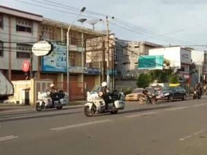 6 Fakta Soal Pemotor Terobos Rombongan Presiden Jokowi di Makassar 6 Fakta Soal Pemotor Terobos Rombongan Presiden Jokowi di Makassar