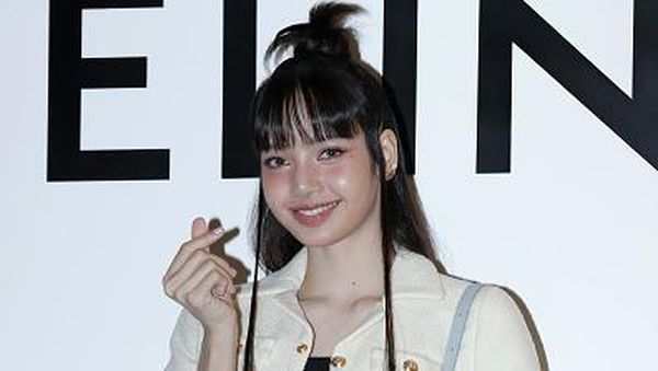 Adu Gaya Lisa BLACKPINK, V BTS, dan Park Bo Gum Reuni di Acara CELINE