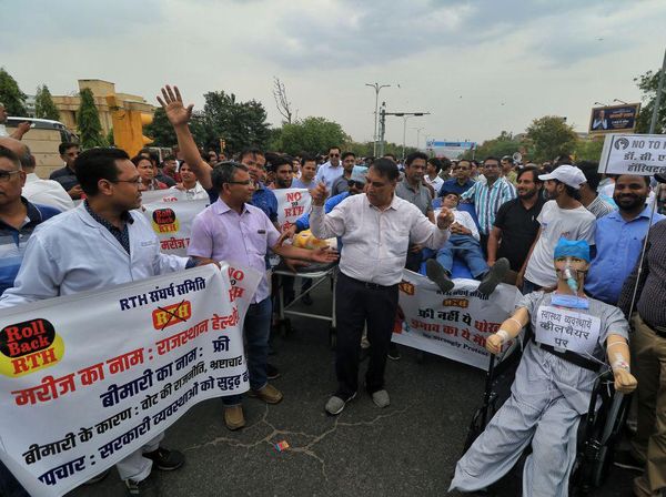 Aksi Protes Dokter di India Tuntut RUU Hak Kesehatan