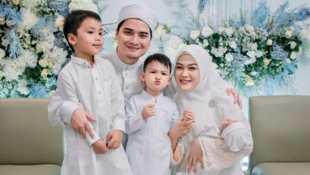 Alvin Faiz dan Henny Rahman Alvin Faiz dan Henny Rahman