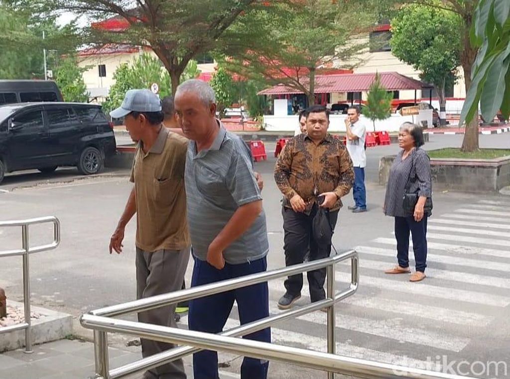 Polda Sumut Periksa Orang Tua Bripka AS Polda Sumut Periksa Orang Tua Bripka AS