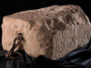 Sejarah yang Diperdebatkan dari Batu Penobatan untuk Koronasi Raja Charles III