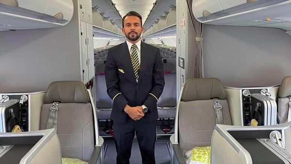 Potret Mantan Pesepakbola yang Dulu Main Bareng Ronaldo, Kini Jadi Pramugara