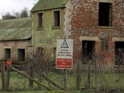 Desa Hantu Kembar di Inggris yang Ditinggalkan Warga Sejak PD II