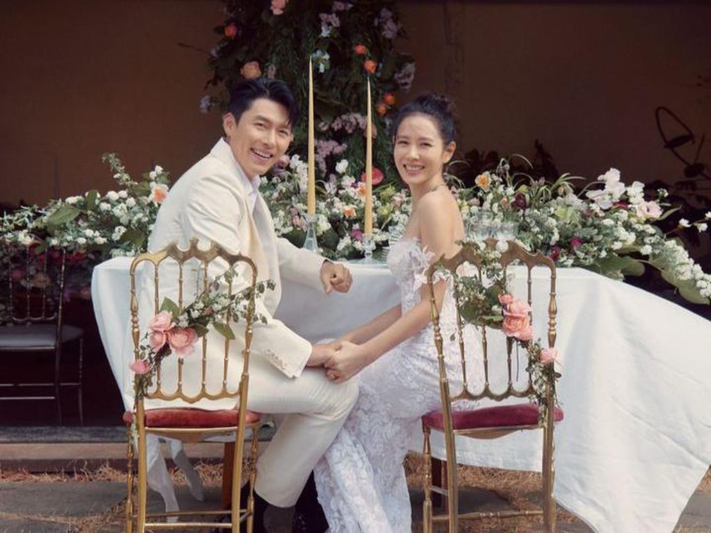 Hyun Bin & Son Ye Jin Rayakan Ultah Pernikahan Usai Dirumorkan Cerai Hyun Bin & Son Ye Jin Rayakan Ultah Pernikahan Usai Dirumorkan Cerai