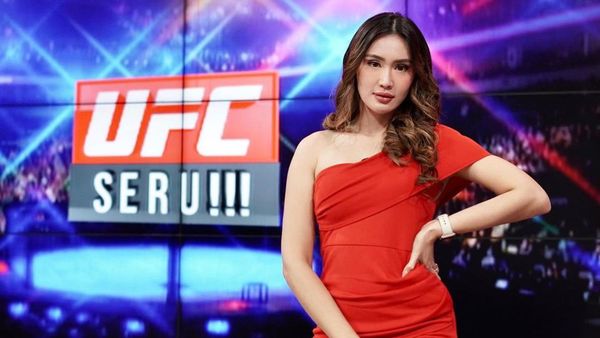 5 Potret Intan Saumadina Sesuaikan Postingan dan Pakaian Selama Ramadan