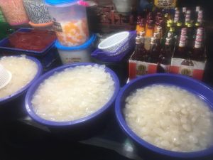 Pedagang Kolang-kaling di Pasar Kramat Jati Panen Cuan Saat Ramadan Pedagang Kolang-kaling di Pasar Kramat Jati Panen Cuan Saat Ramadan