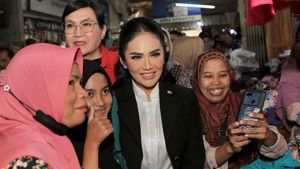 Gaya Krisdayanti Blusukan ke Pasar Jadi Sorotan, Pakai Tas Hermes Rp 71 Juta