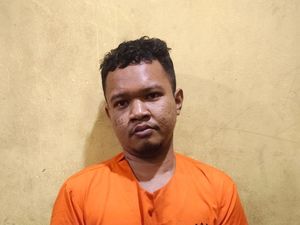 Ngeri! Pria di Kampar Gorok Ayah hingga Tewas Ngeri! Pria di Kampar Gorok Ayah hingga Tewas