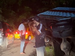 Jalan Poros Camba Kembali Macet Parah Subuh Ini, Ada Truk Terbalik di Kappang