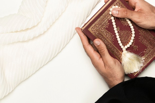 Membaca al quran