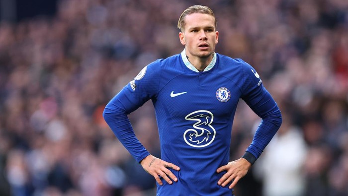 LONDON, ENGLAND - FEBRUARY 26: Mykhaylo Mudryk of Chelsea during the Premier League match between Tottenham Hotspur and Chelsea FC at Tottenham Hotspur Stadium on February 26, 2023 in London, United Kingdom. (Photo by Robbie Jay Barratt - AMA/Getty Images)