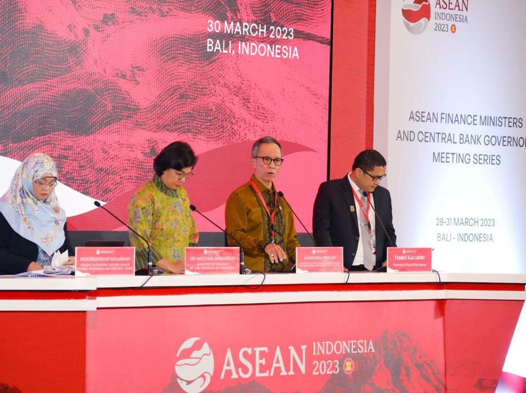OJK Dukung Percepatan Transisi Energi Terbarukan di Kawasan ASEAN