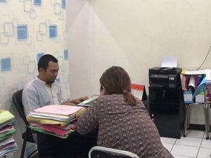 Kesal Korban hingga Sempat Geruduk Rumah Bos Arisan Sultan Kesal Korban hingga Sempat Geruduk Rumah Bos Arisan Sultan