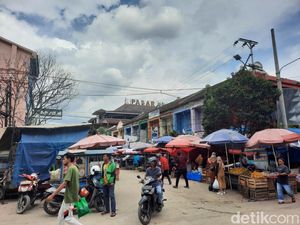 Mampir ke Pasar 16 Ilir, Jantung Perdagangan di Kota Tertua RI