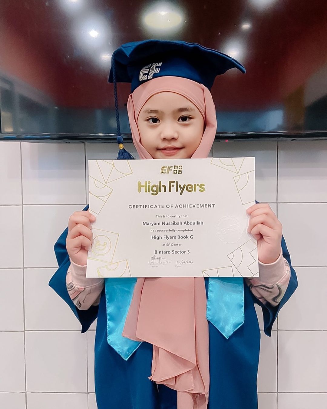 Potret Cantik Maryam Nusaibah Abdullah