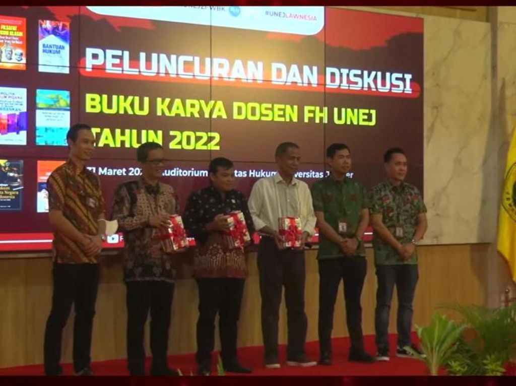Wakil Ketua MK Dorong Kampus Aktif Menulis Buku untuk Jaga Peradaban Wakil Ketua MK Dorong Kampus Aktif Menulis Buku untuk Jaga Peradaban