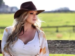 Sosok Stormy Daniels di Kasus Suap Donald Trump, Bintang Porno Pemburu Hantu