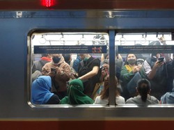 Perjalanan KRL Kembali Normal Usai 2 Jam Gangguan di Stasiun Manggarai