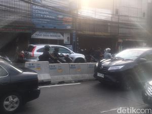 Warga Protes U-Turn Depan Pasar Kramat Jati Ditutup: Putar Balik Jadi Jauh Warga Protes U-Turn Depan Pasar Kramat Jati Ditutup: Putar Balik Jadi Jauh