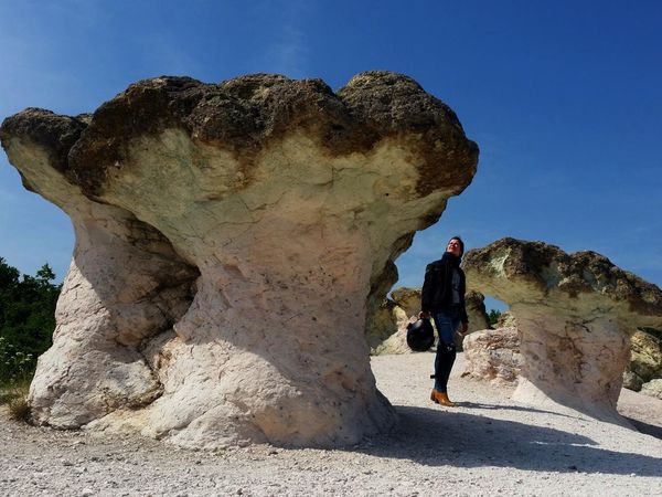 Uniknya Batu Jamur di Bulgaria, Bentuknya Mencuri Perhatian!