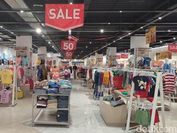 Malam Mingguan ke Transmart Full Day Sale Aja! Baju-Celana Diskon hingga 50%