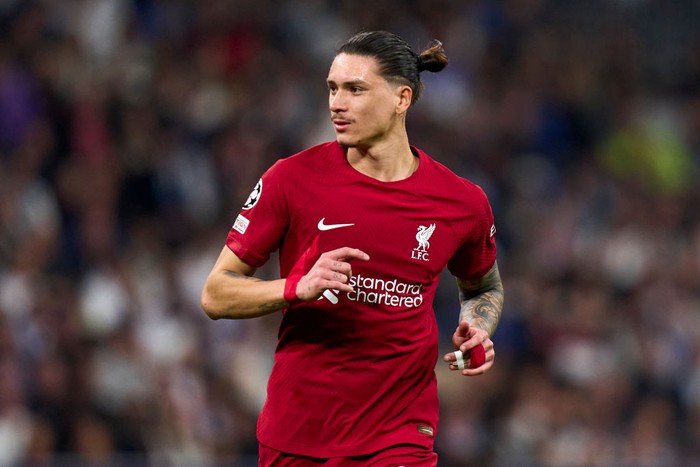 MADRID, SPAIN - MARCH 15: Darwin Nunez of Liverpool FC looks on during the UEFA Champions League round of 16 leg two match between Real Madrid and Liverpool FC at Estadio Santiago Bernabeu on March 15, 2023 in Madrid, Spain. (Photo by Diego Souto/Quality Sport Images/Getty Images)