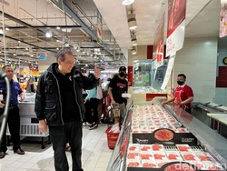 Cek Transmart Midnight Sale di Kokas, CT: Dagingnya Murah Ini