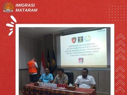 Bikin Onar Masuk Masjid di NTB Pakai Alas Kaki, WN Prancis Dideportasi