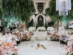 10 Dekorasi Pernikahan Mewah dari Vendor di Indonesia Dream Wedding Festival