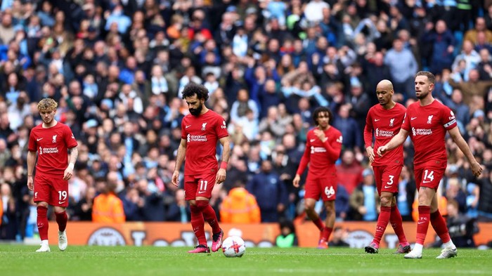Soccer Football - Premier League - Manchester City v Liverpool - Etihad Stadium, Manchester, Britain - April 1, 2023  Liverpools Fabinho, Harvey Elliott, Mohamed Salah and Jordan Henderson react after Manchester Citys Ilkay Gundogan scores their third goal REUTERS/Carl Recine EDITORIAL USE ONLY. No use with unauthorized audio, video, data, fixture lists, club/league logos or live services. Online in-match use limited to 75 images, no video emulation. No use in betting, games or single club /league/player publications.  Please contact your account representative for further details.