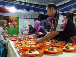 Masjid An-Nuur Kota Batu Sediakan Ratusan Porsi Menu Buka Puasa Gratis