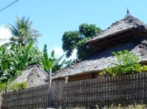 Masjid Kuno Barung Birak Dikelilingi Makam Penyebar Agama Islam