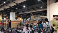 Diskon Sepeda Listrik di Transmart Midnight Sale, Pembeli Rela Menanti 2 Jam