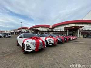 Chery Serahkan 100 Unit Pertama Omoda 5 ke Konsumen