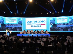 Piala Dunia 2030 Wajib Dihelat di Amerika Selatan Piala Dunia 2030 Wajib Dihelat di Amerika Selatan