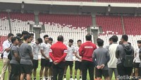 Terlihat tampak raut kesedihan dari seluruh skuad dan staff Timnas Indonesia U-20. Namun, Presiden Jokowi memberi semangat kepada Skuad Garuda Muda untuk terus semangat dan memanfaatkan setiap kompetisi yang ada, serta PSSI dituntut untuk cepat menyerahkan blue print transformasi sepakbola Indonesia