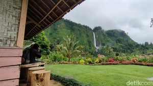 Penampakan Rumah dengan Pemandangan Surga yang Viral di Cianjur