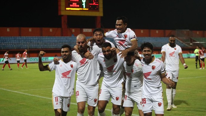 Selebrasi gol pemain PSM Makassar menghadapi Madura United di pekan ke-32 Liga 1 2022/2023.