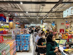 Midnight Sale di Transmart Kokas, Daging Sapi Sampai Elektronik Diburu