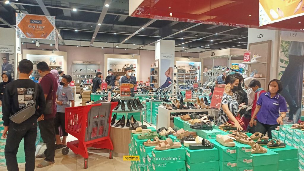 Transmart Midnight Sale